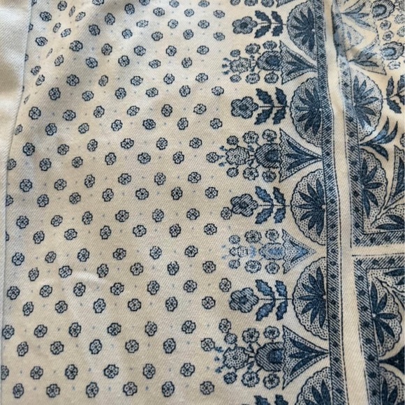 Joe's Jeans White With Design Jeans - Picture 2 of 5